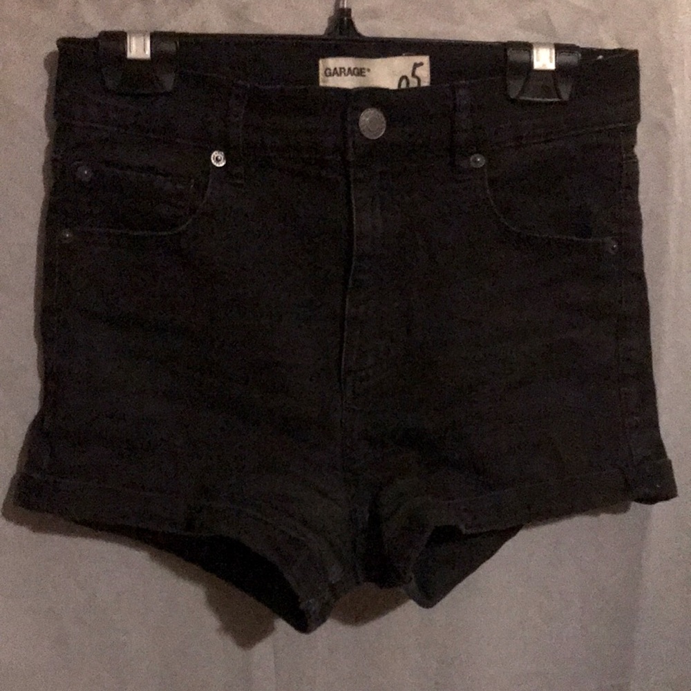 🦞Garage Black Cuffed High-Waist Denim Shorts